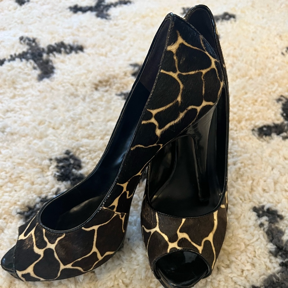 Early 2000s Nine West Giraffe Print Pony Hair Heels – Size 9